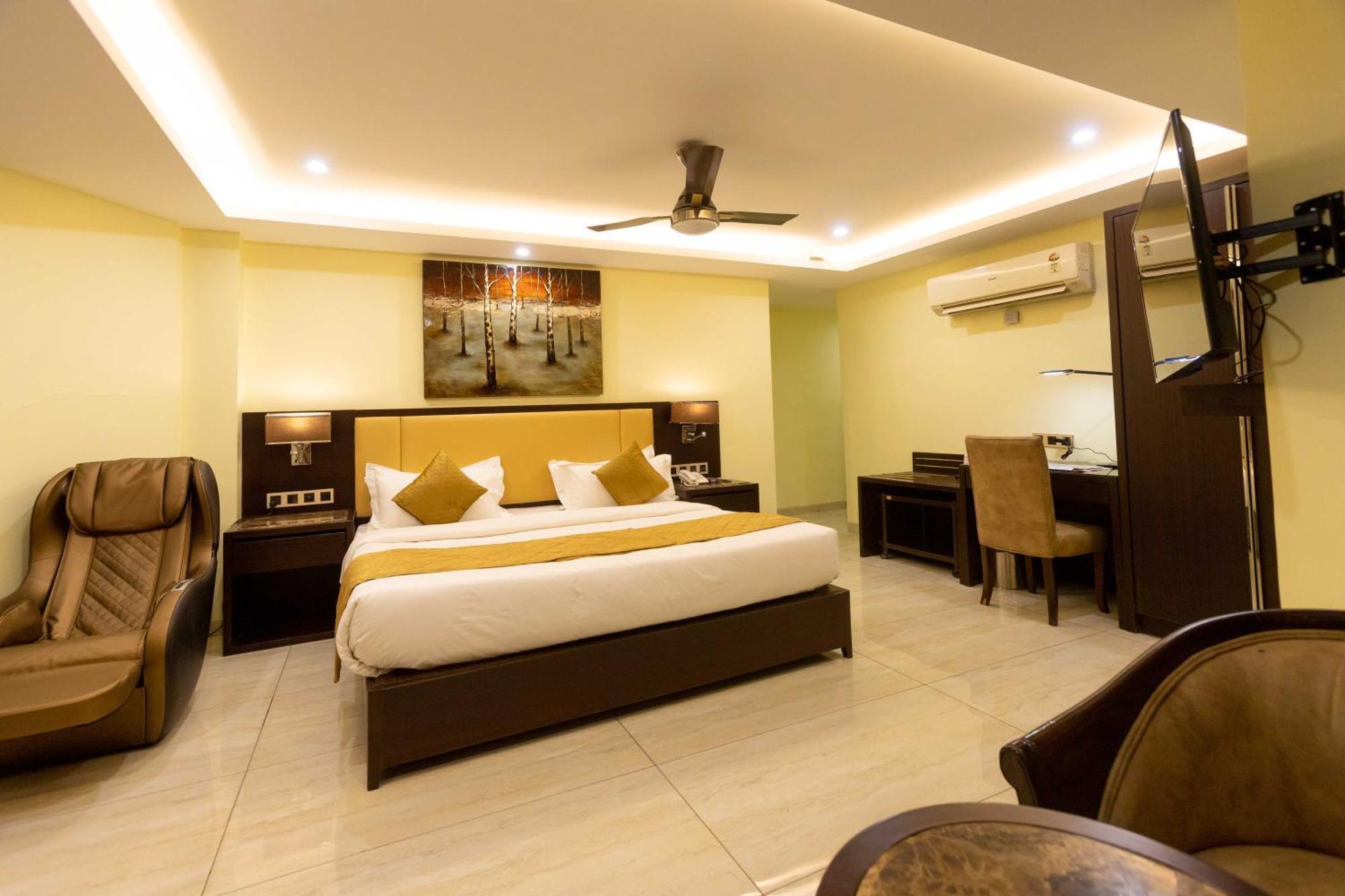 Hotel Godwin - Colaba Mumbai Eksteriør bilde