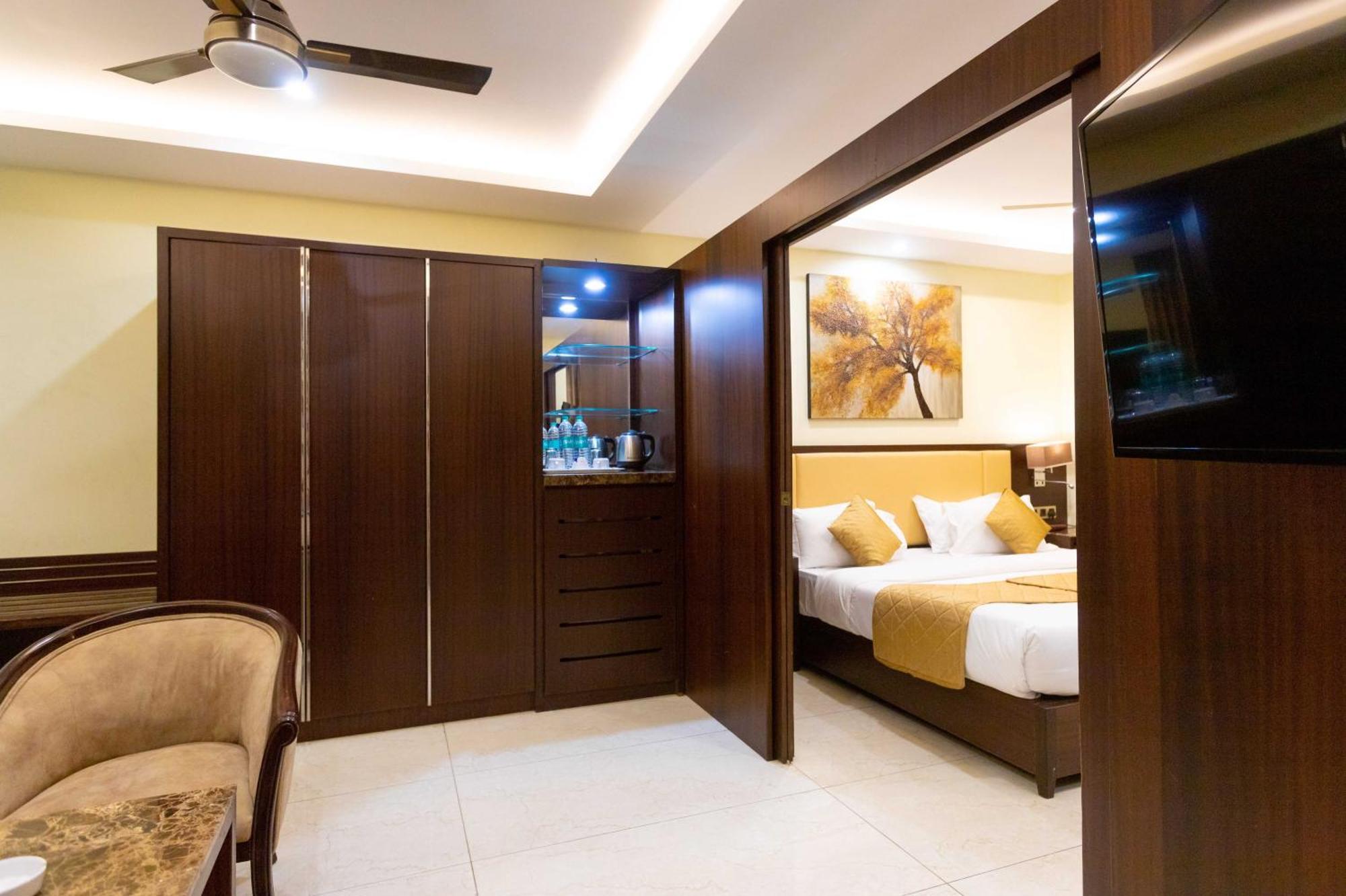 Hotel Godwin - Colaba Mumbai Eksteriør bilde