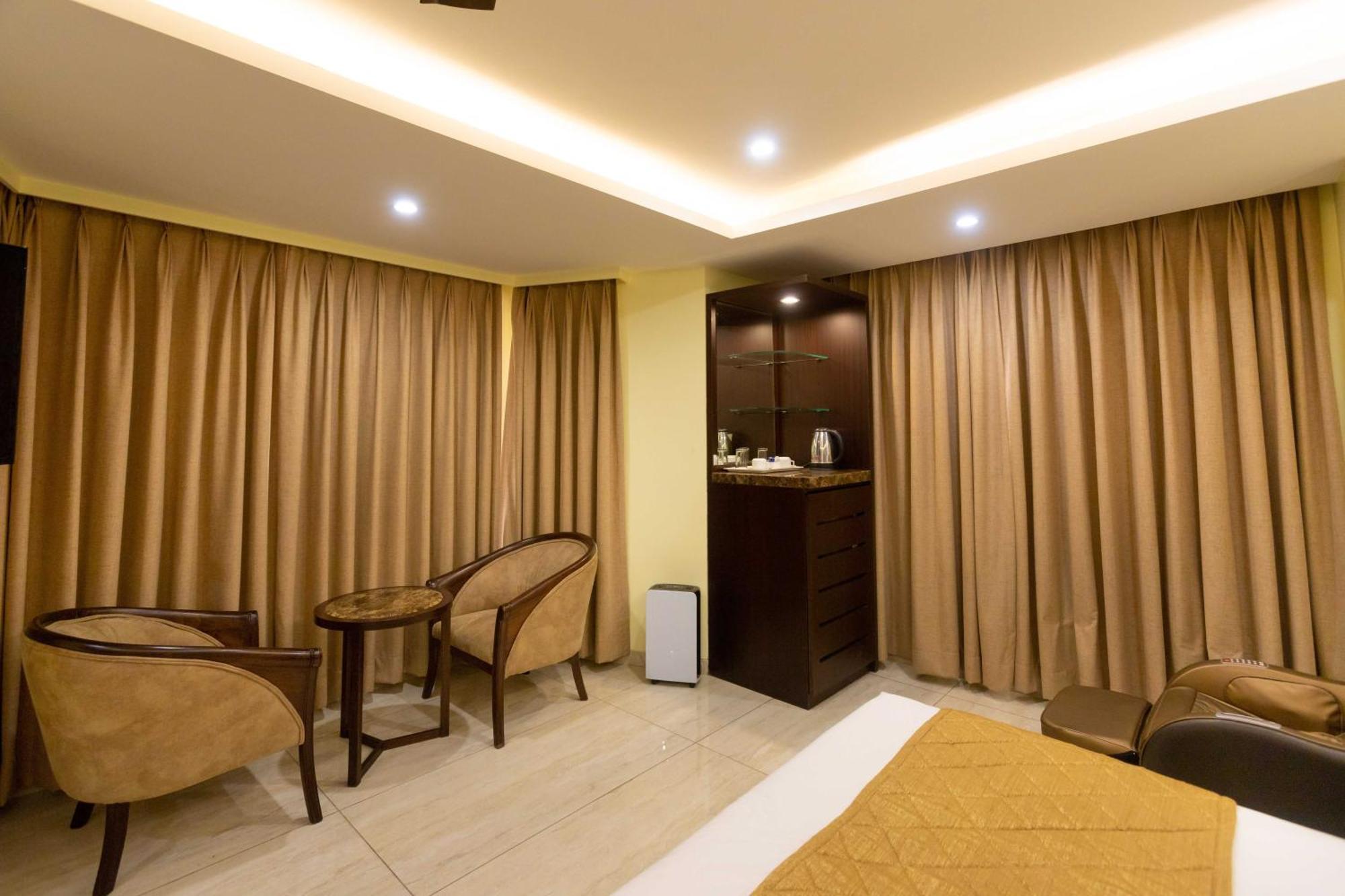 Hotel Godwin - Colaba Mumbai Eksteriør bilde